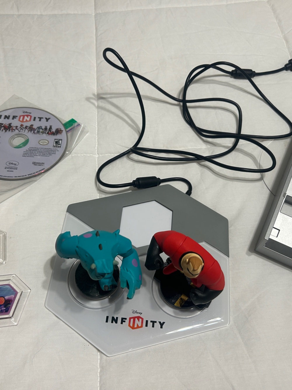 Disney Infinity Base with Figures and Game Disc - White/Gray